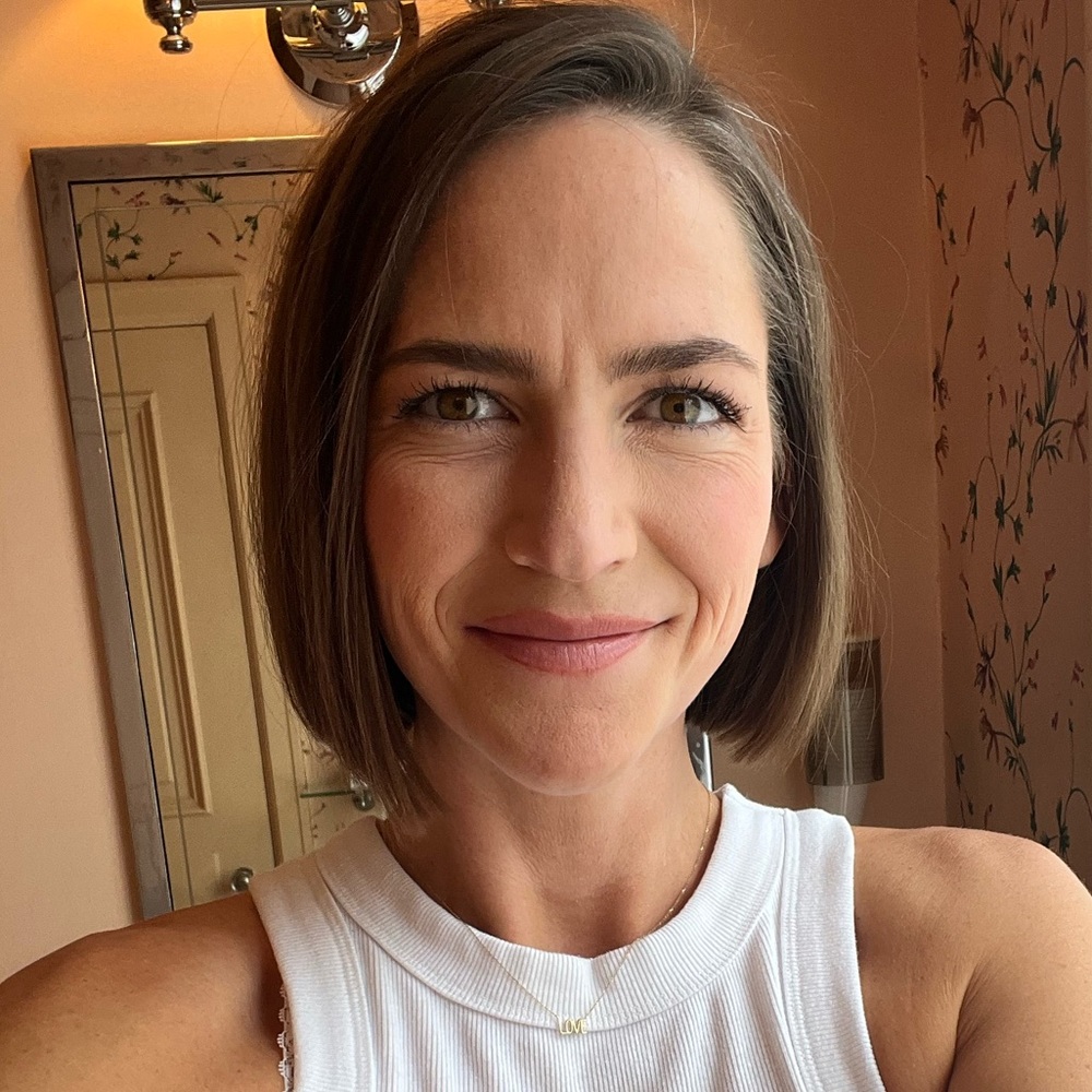 Meet your Posher, Caroline